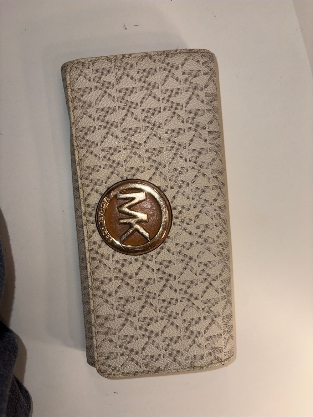 Michael Kors Cream Beige Signature Logo Continental Wallet